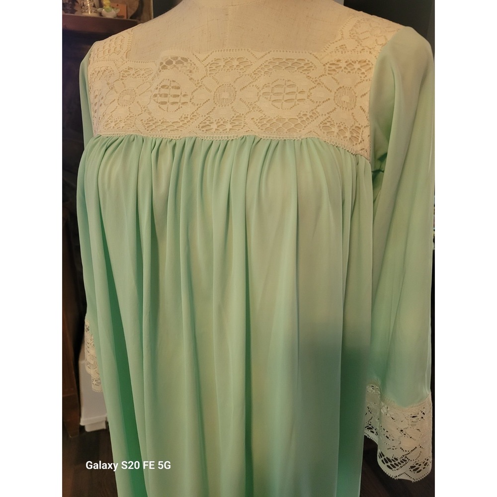 Delicate Lace Trim Vintage Mint Green Full Length Cottagecore Nightgown SZ Large